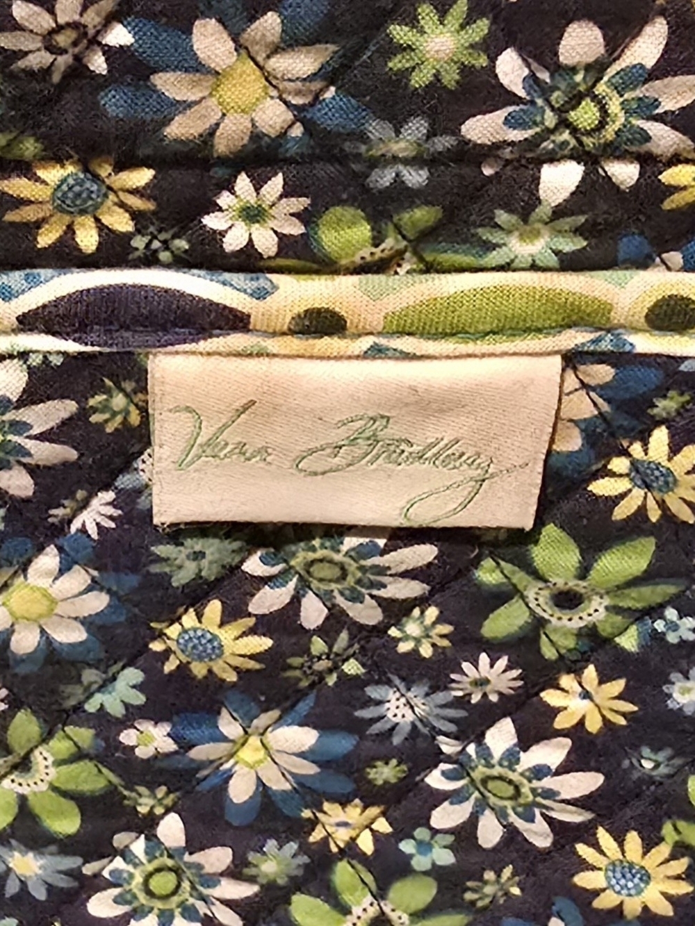 Vera Bradley Retired Daisy Daisy Navy, Blue & Lime Quilted Shoulder Bag. - Picture 6 of 9